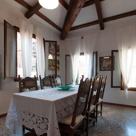 Apartamento Ve-nice Giuffa C4834 Veneza