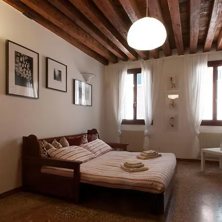 Ve-nice Giuffa C4834